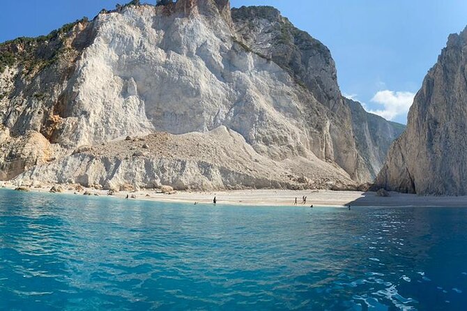 Zakynthos Small Boat Tour to Keri Mizithres and Marathonisi - Mizithres and the southern coast